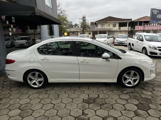 PEUGEOT-408-2011