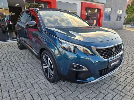 PEUGEOT-5008-2018