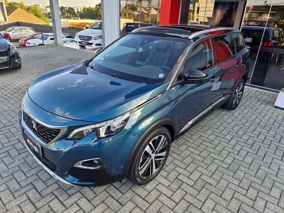 PEUGEOT-5008-2018