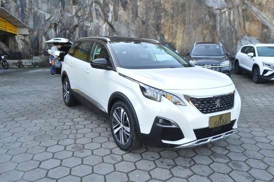 PEUGEOT-5008-1.6 GRIFFE THP 16V GASOLINA 4P AUTOMÁTICO PEUGEOT-5008-2018