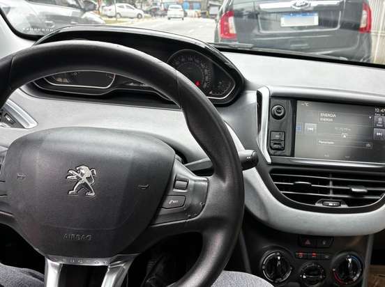 PEUGEOT-208-2015