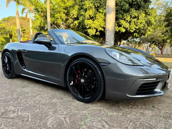 PORSCHE-718-2016