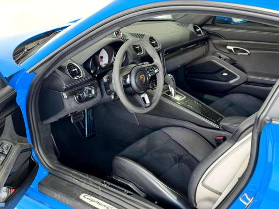 PORSCHE-718-2023