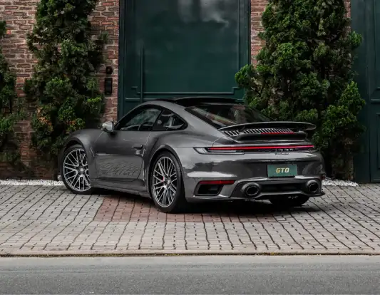 PORSCHE-911-2021