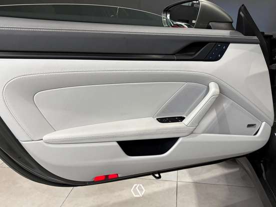 PORSCHE-911-2022