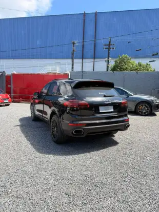 PORSCHE-CAYENNE-2017