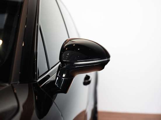 PORSCHE-CAYENNE-2023