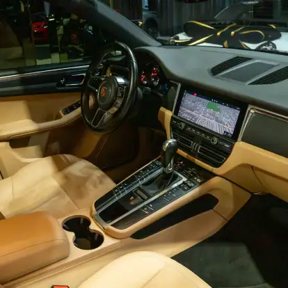 PORSCHE-MACAN-2019