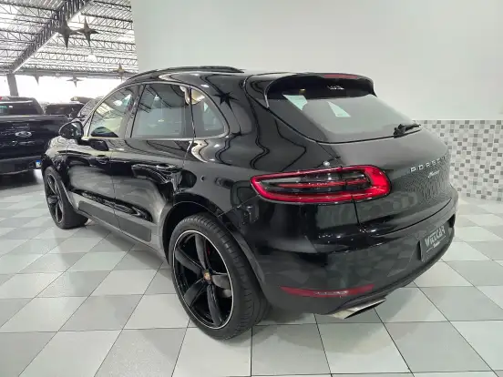 PORSCHE-MACAN-2015