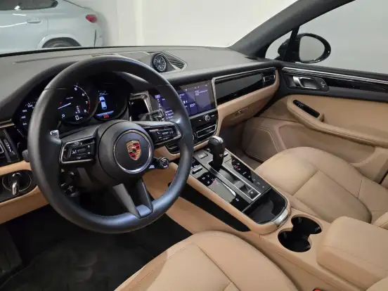 PORSCHE-MACAN-2024