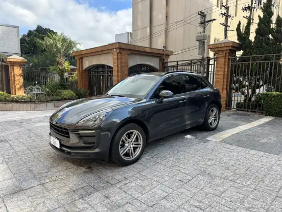 PORSCHE-MACAN-2022