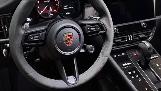 PORSCHE-MACAN-2023