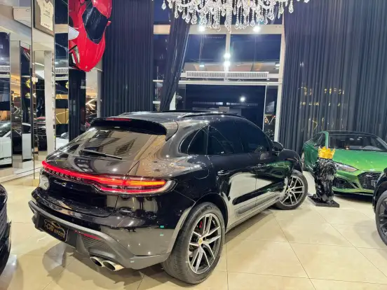 PORSCHE-MACAN-2022