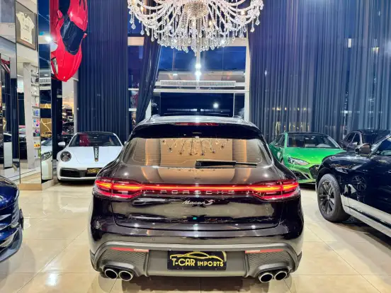 PORSCHE-MACAN-2022