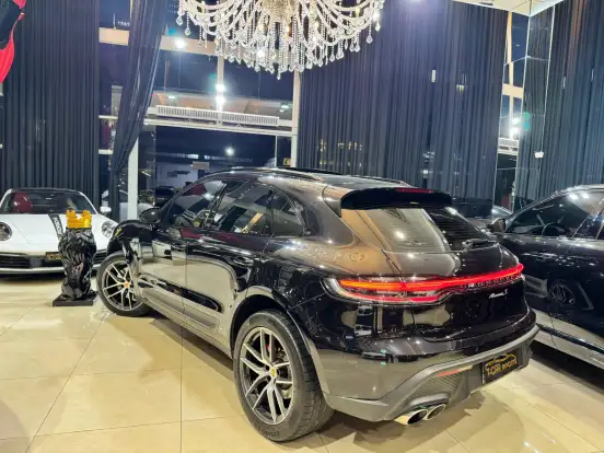 PORSCHE-MACAN-2022