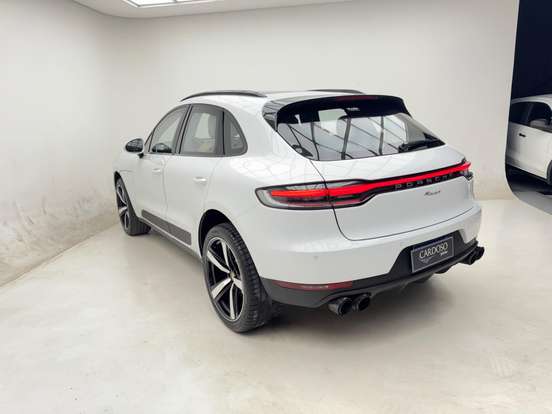 PORSCHE-MACAN-2021