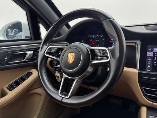 PORSCHE-MACAN-2021