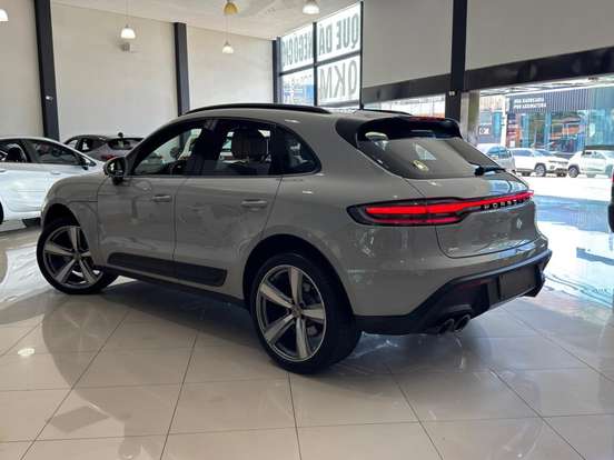 PORSCHE-MACAN-2.0 TURBO GASOLINA PDK PORSCHE-MACAN-2023