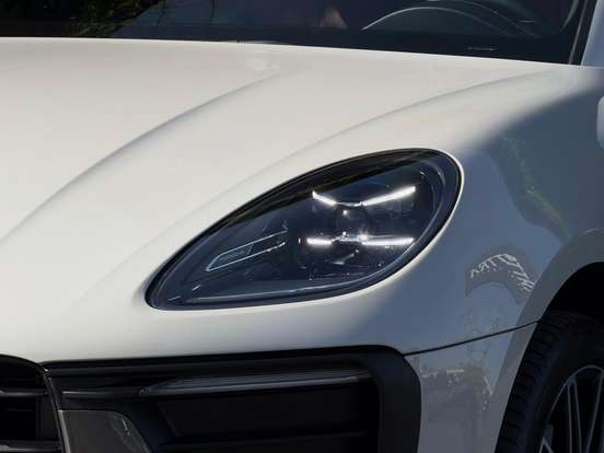 PORSCHE-MACAN-2023
