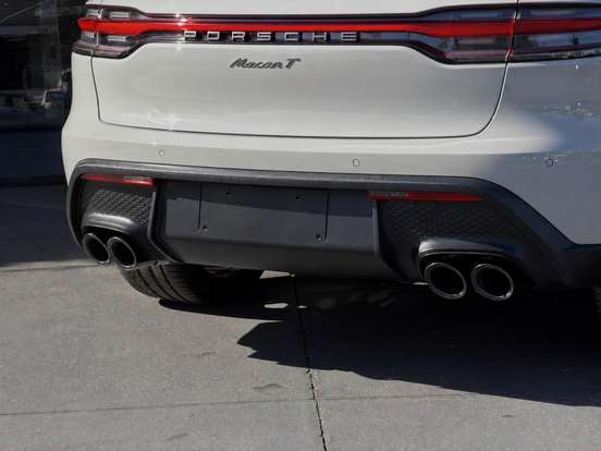 PORSCHE-MACAN-2023