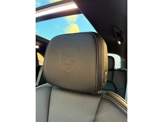 PORSCHE-MACAN-2025
