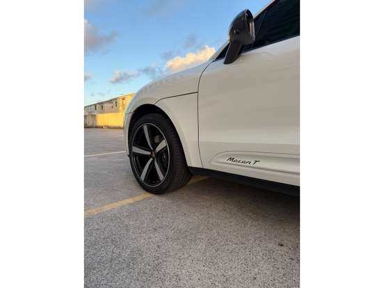 PORSCHE-MACAN-2025