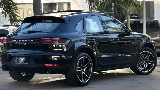 PORSCHE-MACAN-2020