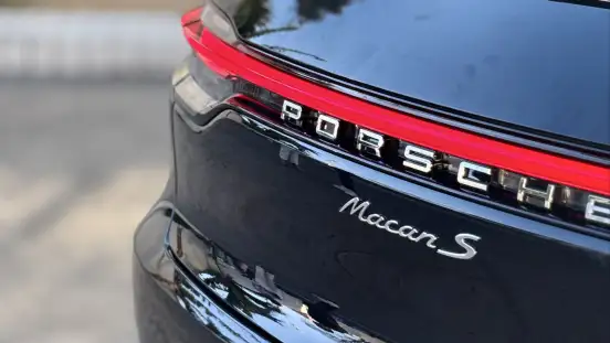 PORSCHE-MACAN-2020