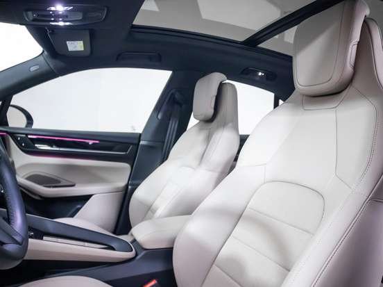 PORSCHE-MACAN-2025