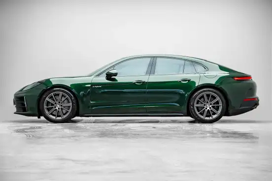 PORSCHE-PANAMERA-2025