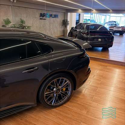PORSCHE-PANAMERA-2025
