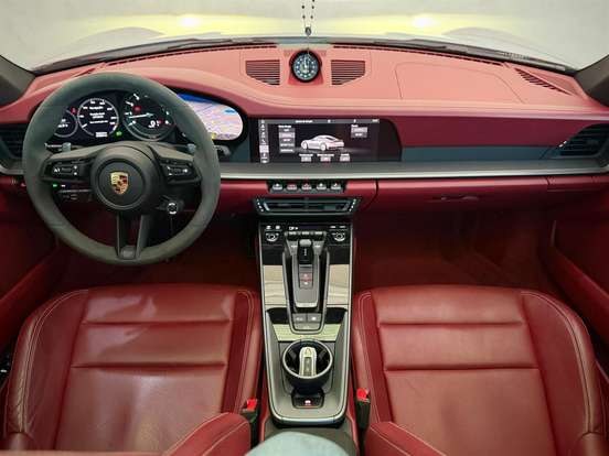 PORSCHE-911-2021