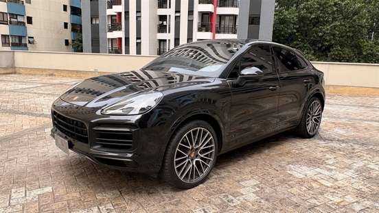 PORSCHE-CAYENNE-2023