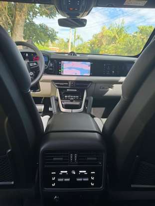 PORSCHE-CAYENNE-2025