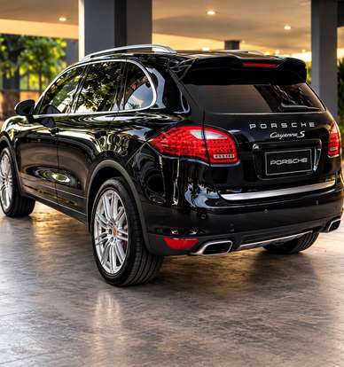 PORSCHE-CAYENNE-2011