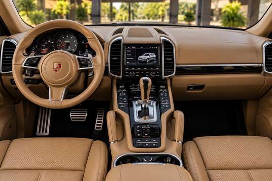PORSCHE-CAYENNE-2011