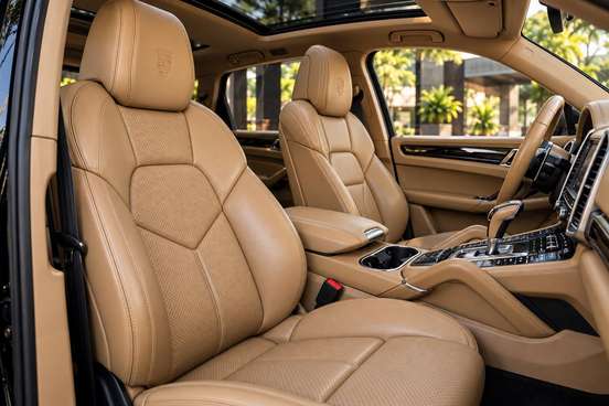 PORSCHE-CAYENNE-2011