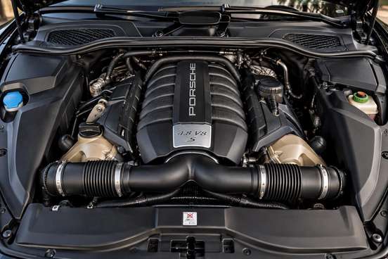 PORSCHE-CAYENNE-2011