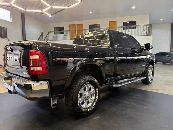 RAM-2500-6.7 I6 TURBO DIESEL LARAMIE CD 4X4 AUTOMÁTICO RAM-2500-2021