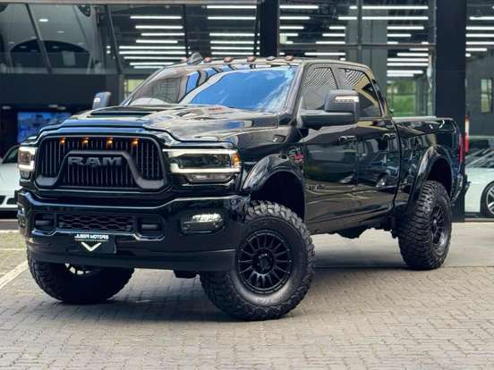 RAM-2500-6.7 I6 TURBO DIESEL LARAMIE NIGHT EDITION CD 4X4 AUTOMÁTICO RAM-2500-2023