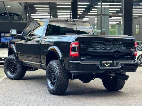 RAM-2500-6.7 I6 TURBO DIESEL LARAMIE NIGHT EDITION CD 4X4 AUTOMÁTICO RAM-2500-2023