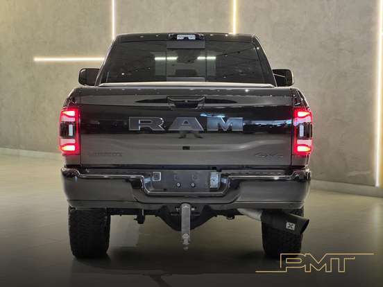 RAM-3500-6.7 I6 TURBO DIESEL LARAMIE NIGHT EDITION CD 4X4 AUTOMÁTICO RAM-3500-2022