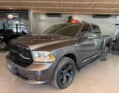 RAM CLASSIC 5.7 V8 GASOLINA LARAMIE NIGHT EDITION CD 4X4 AUTOMÁTICO RAM CLASSIC 5.7 V8 GASOLINA LARAMIE NIGHT EDITION CD 4X4 AUTOMÁTICO