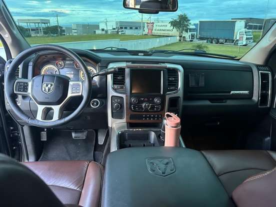 RAM-2500-6.7 LARAMIE 4X4 CD I6 TURBO DIESEL 4P AUTOMÁTICO RAM-2500-2015