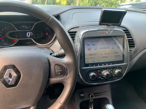RENAULT-CAPTUR-1.6 16V SCE FLEX LIFE X-TRONIC RENAULT-CAPTUR-2019