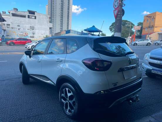 RENAULT-CAPTUR-2019