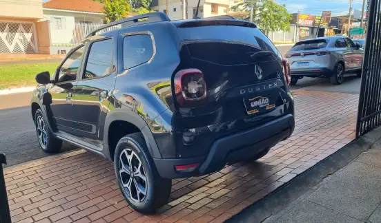 RENAULT-DUSTER-2023