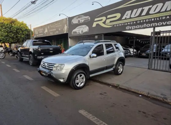 RENAULT DUSTER 2.0 DYNAMIQUE 4X2 16V FLEX 4P AUTOMÁTICO