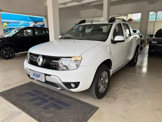 RENAULT DUSTER OROCH 2.0 16V FLEX DYNAMIQUE 4P AUTOMÁTICO