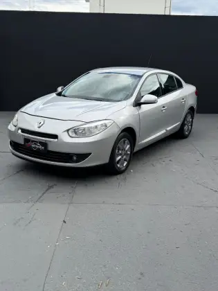 RENAULT FLUENCE 2.0 DYNAMIQUE 16V FLEX 4P AUTOMÁTICO